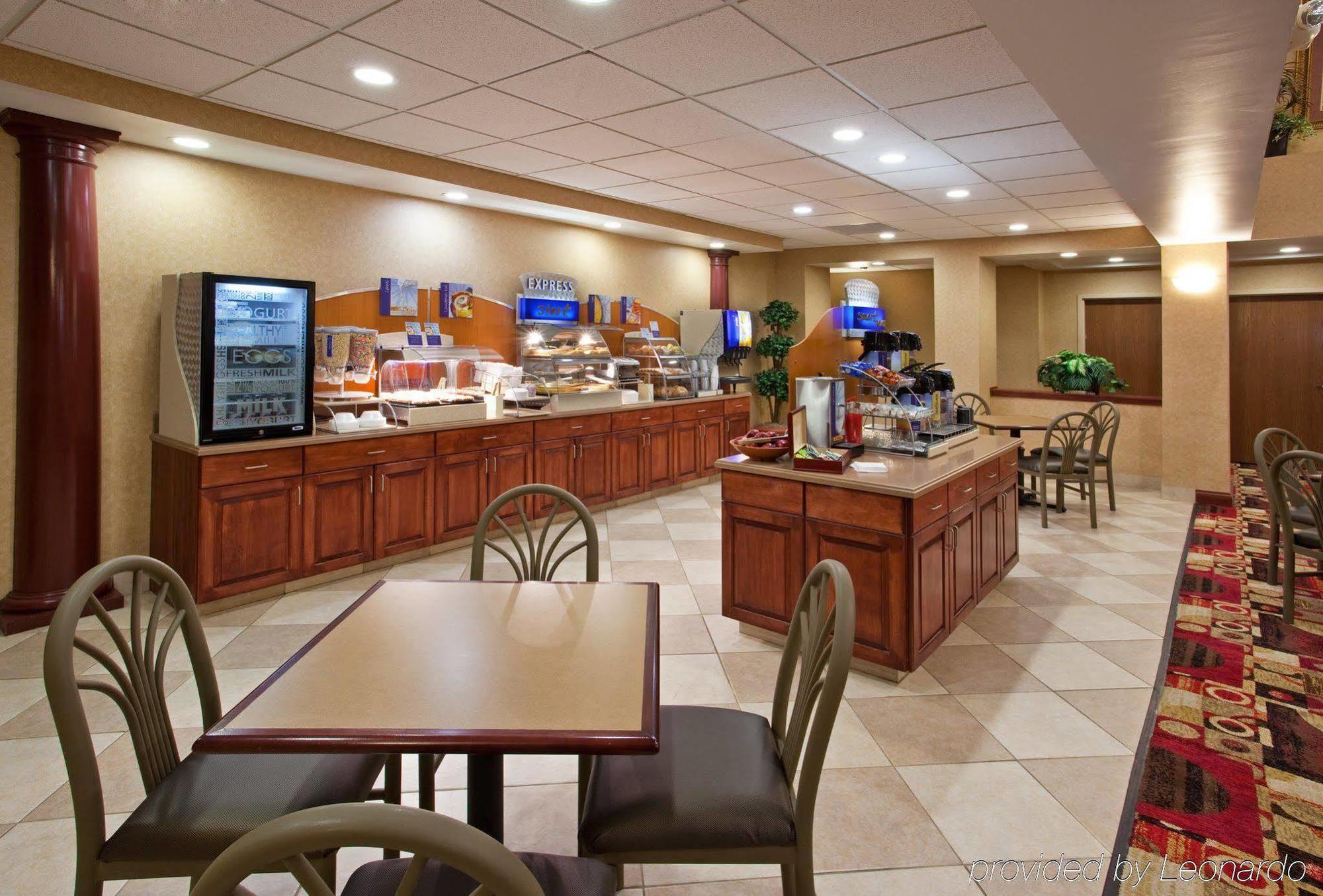 Holiday Inn Express Hotel & Suites Bowling Green By Ihg Ресторан фото
