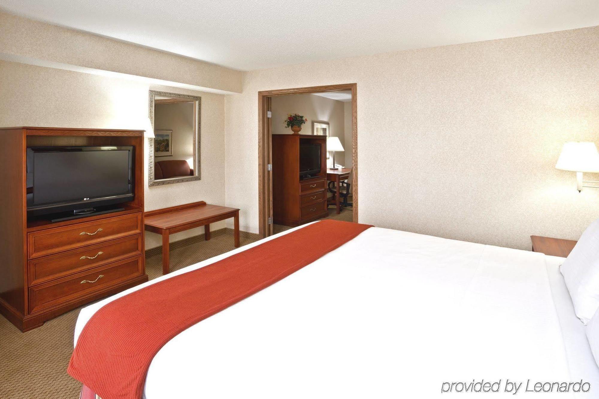 Holiday Inn Express Hotel & Suites Bowling Green By Ihg Экстерьер фото